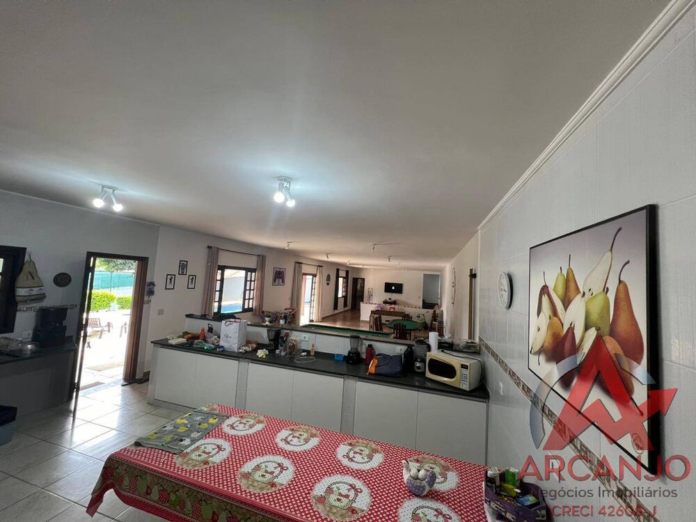 Chácara à venda com 4 quartos, 800m² - Foto 2
