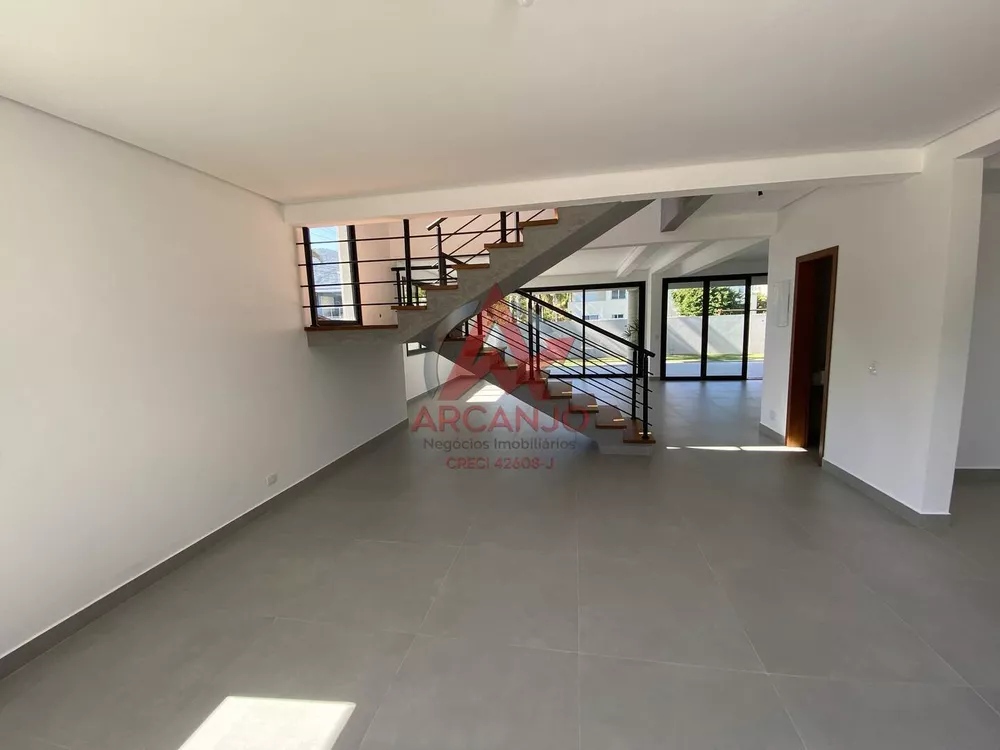 Casa, 4 quartos, 270 m² - Foto 1