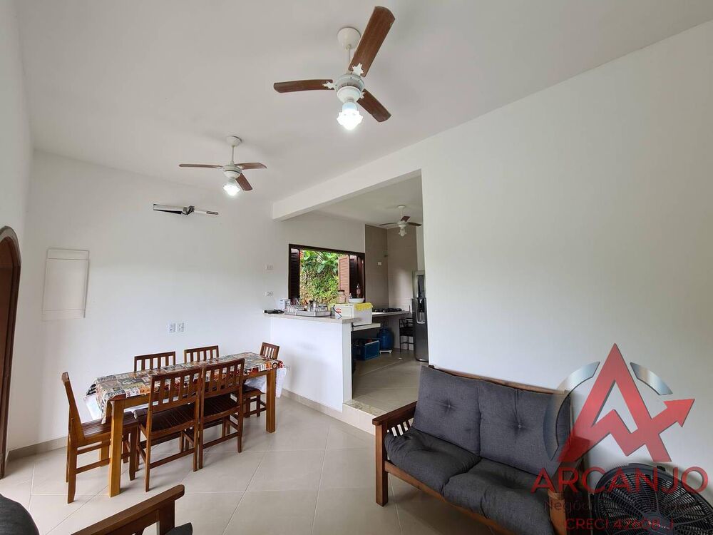 Casa à venda com 3 quartos, 97m² - Foto 2