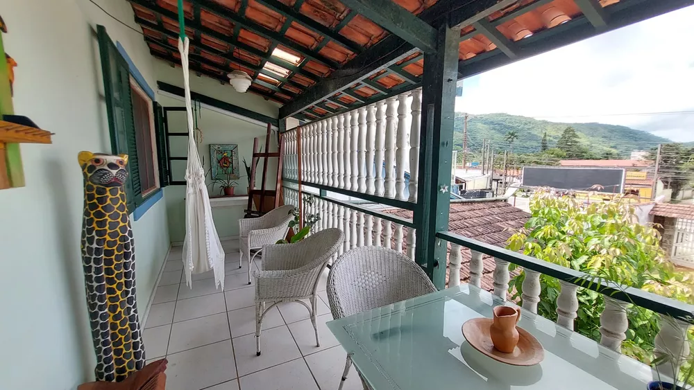 Casa, 4 quartos, 215 m² - Foto 1