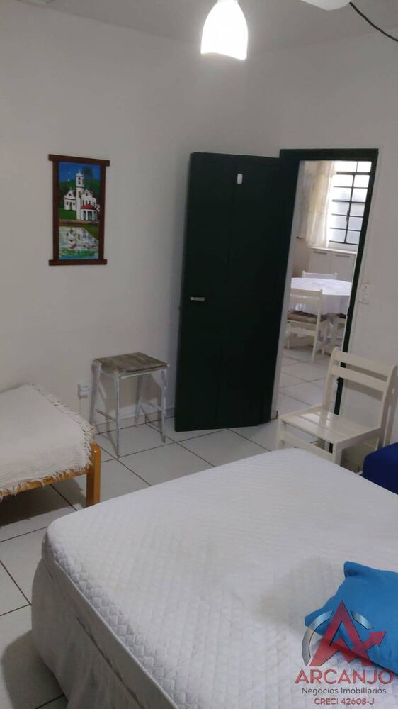 Casa, 4 quartos, 215 m² - Foto 2