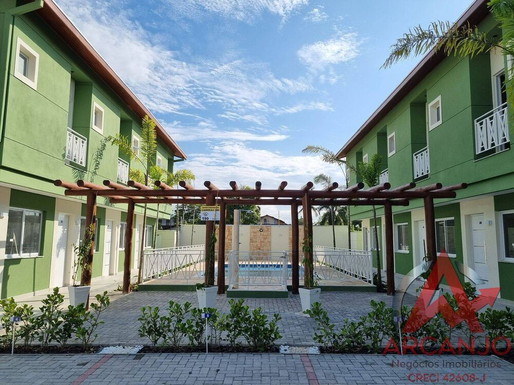 Casa à venda com 2 quartos, 97m² - Foto 1