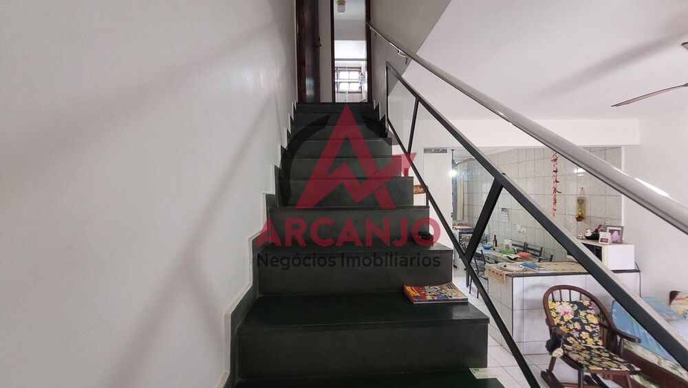 Apartamento à venda com 2 quartos, 68m² - Foto 2