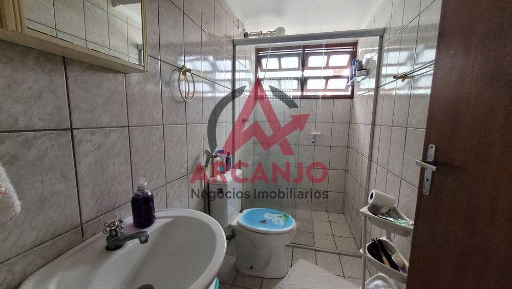 Apartamento à venda com 2 quartos, 68m² - Foto 3