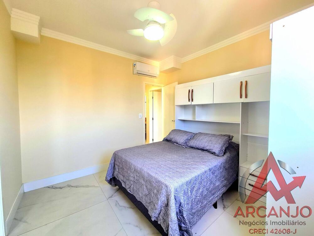 Apartamento à venda com 2 quartos, 67m² - Foto 3