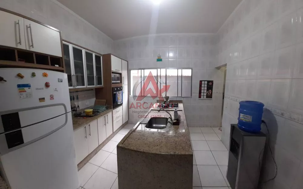 Casa, 6 quartos, 190 m² - Foto 1