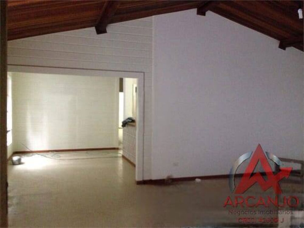 Casa à venda com 3 quartos, 350m² - Foto 1