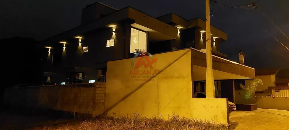 Casa, 4 quartos, 410 m² - Foto 1