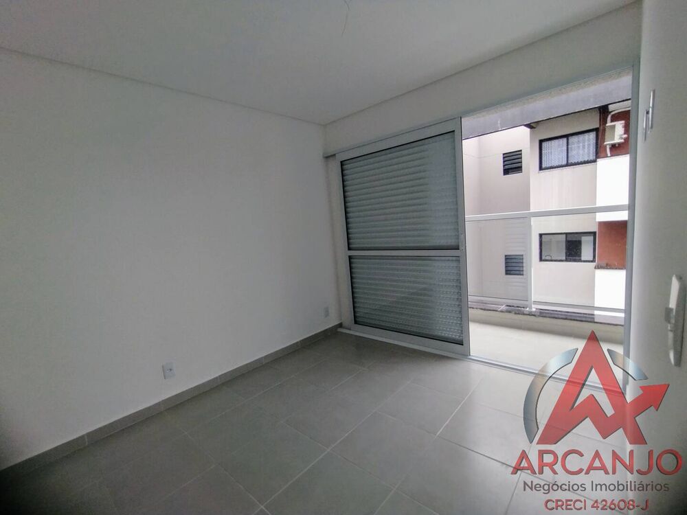 Apartamento à venda com 2 quartos, 82m² - Foto 3