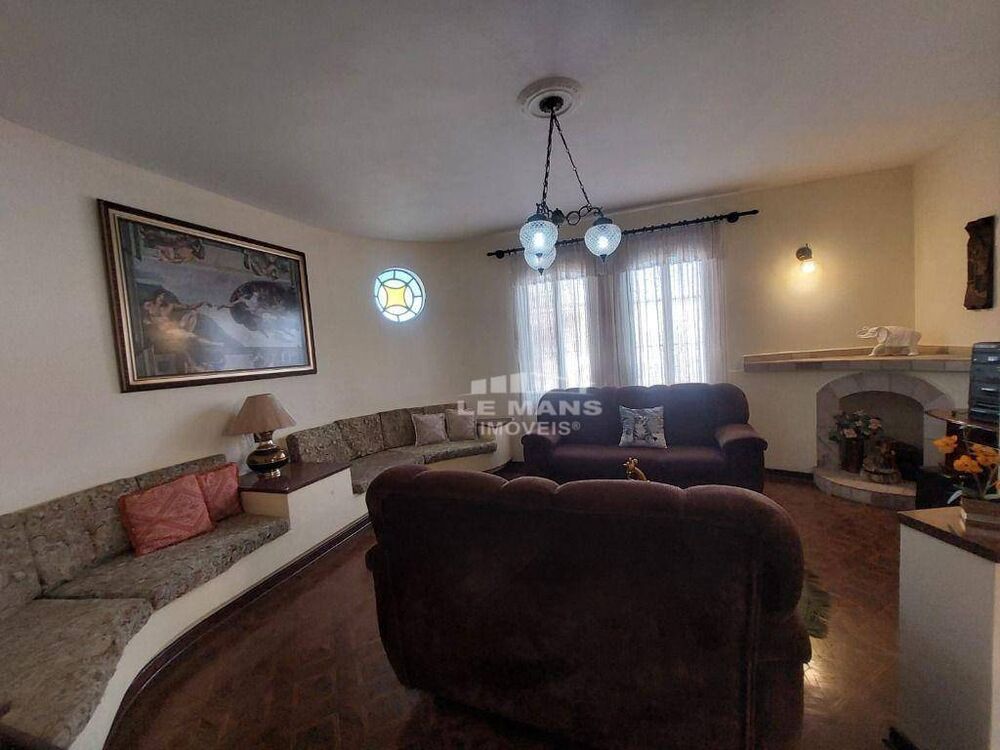 Casa, 3 quartos, 231 m² - Foto 4