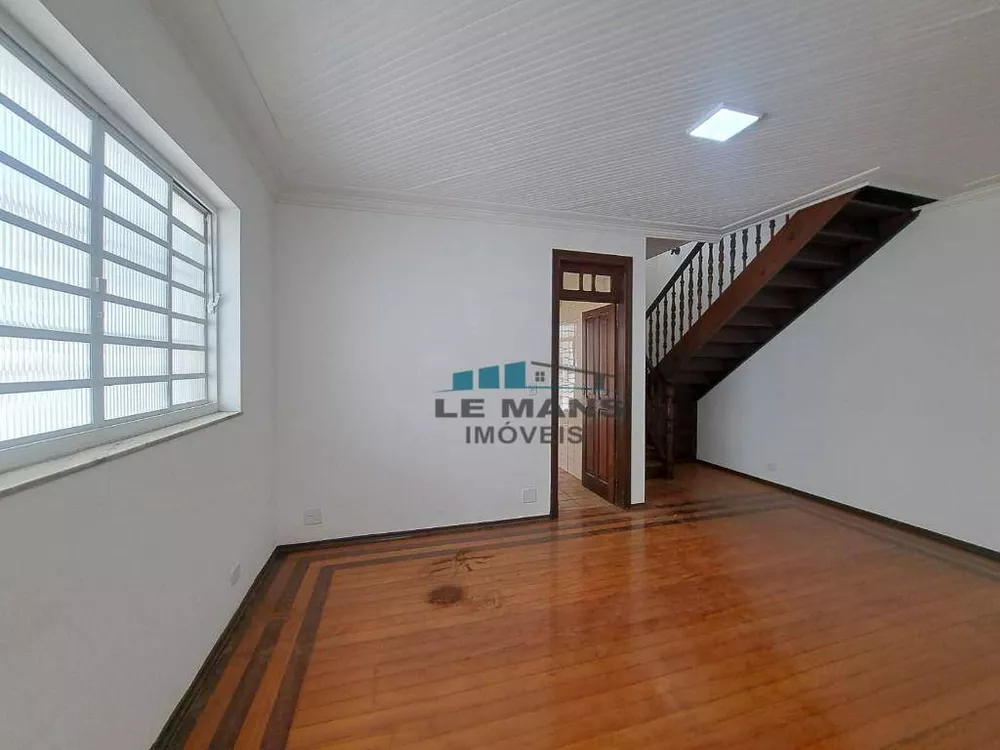 Casa para alugar com 3 quartos, 274m² - Foto 3