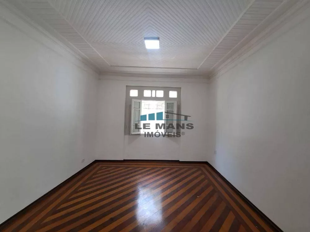 Casa para alugar com 3 quartos, 274m² - Foto 4