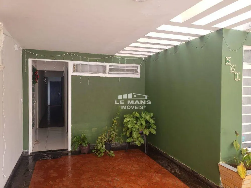 Casa, 4 quartos, 240 m² - Foto 1