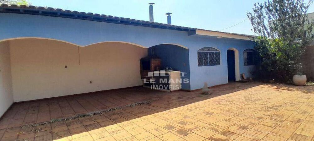 Casa, 6 quartos, 231 m² - Foto 1