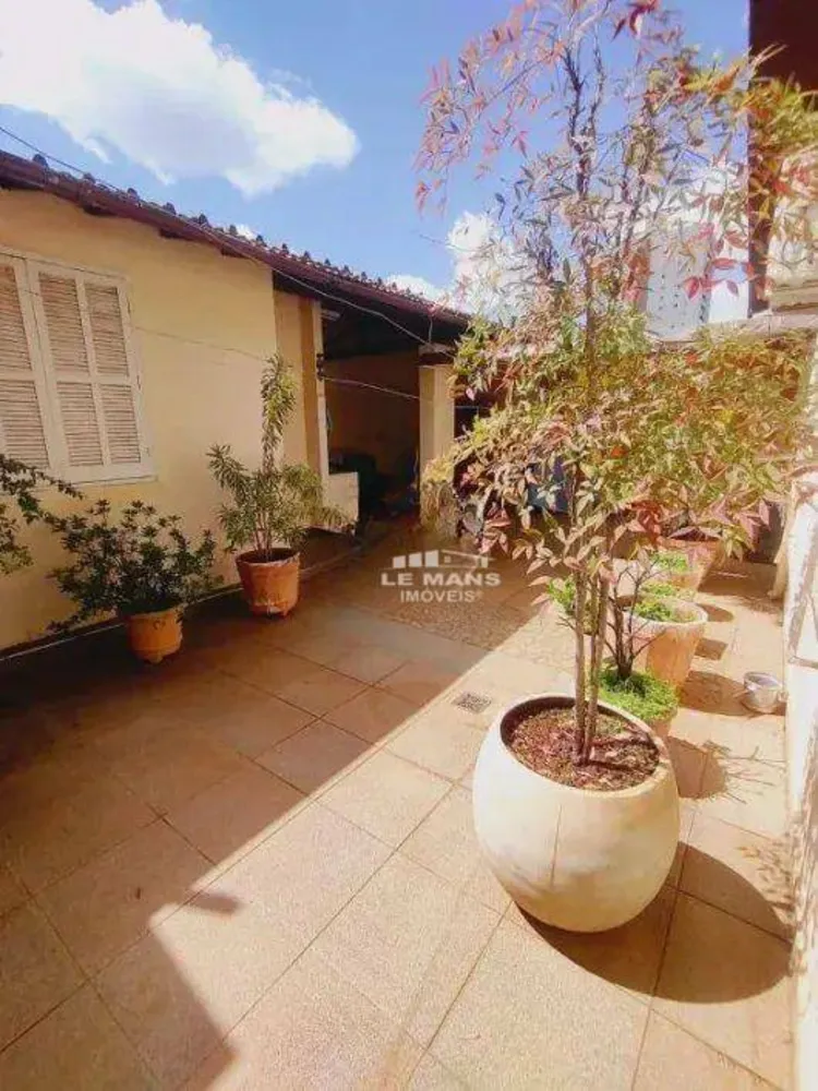 Casa, 3 quartos, 252 m² - Foto 1