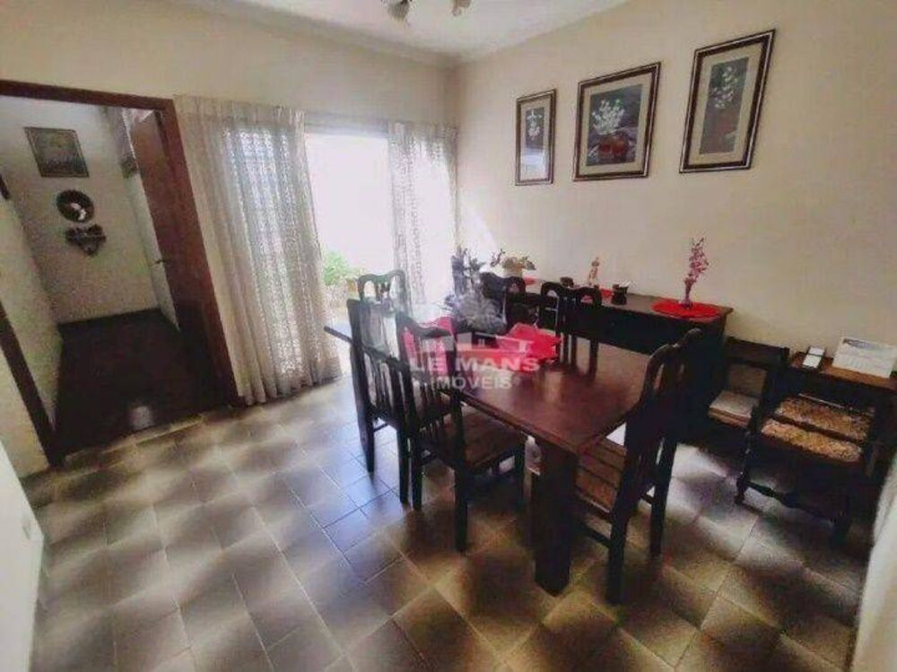 Casa à venda e aluguel com 3 quartos, 252m² - Foto 4