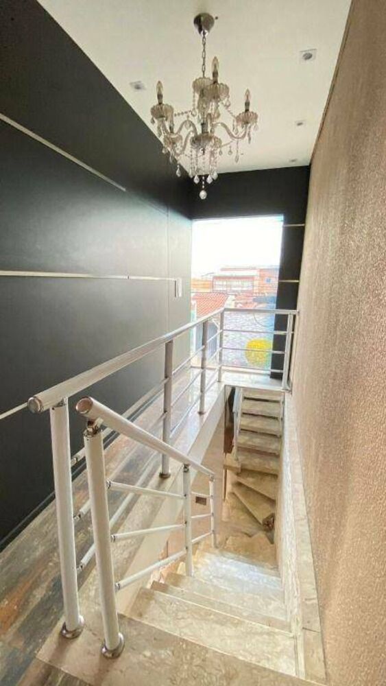 Casa à venda com 4 quartos, 128m² - Foto 4