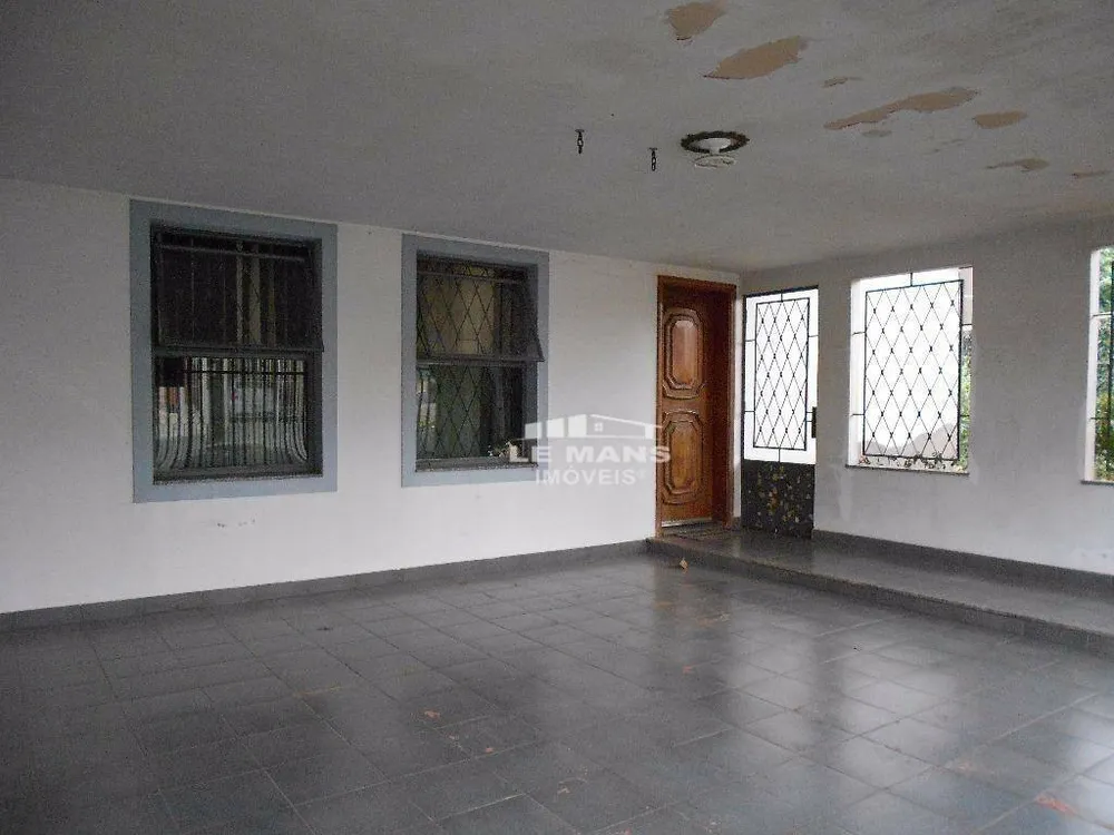 Casa, 3 quartos, 236 m² - Foto 1