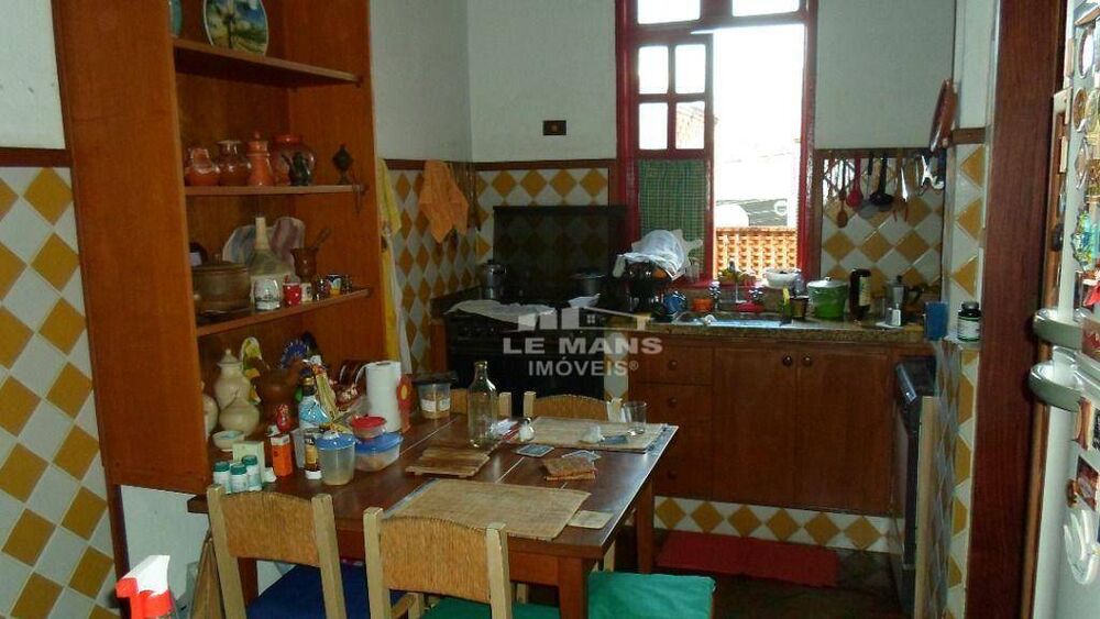 Casa, 3 quartos, 277 m² - Foto 1