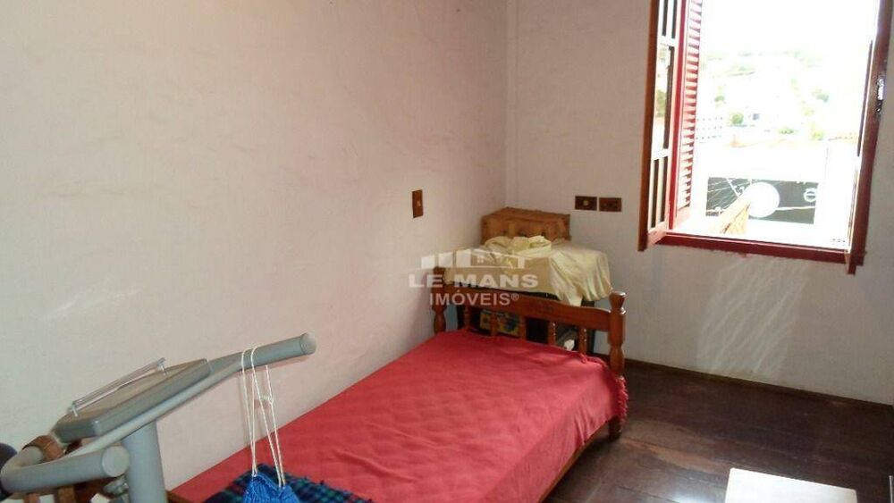 Casa, 3 quartos, 277 m² - Foto 2