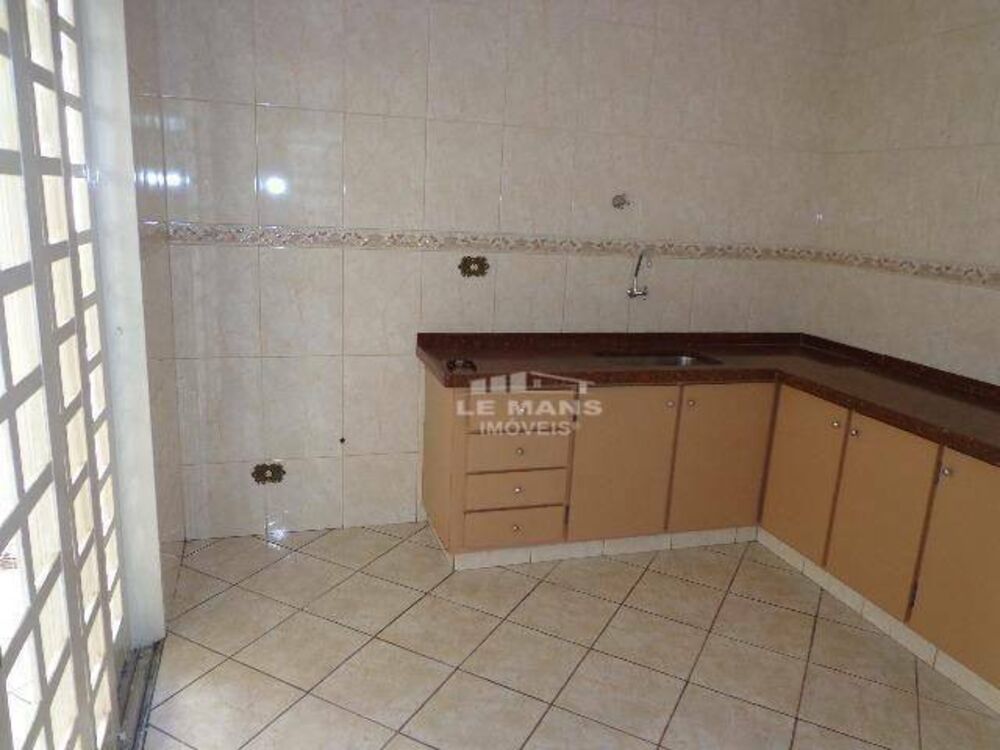 Casa à venda com 3 quartos, 222m² - Foto 6