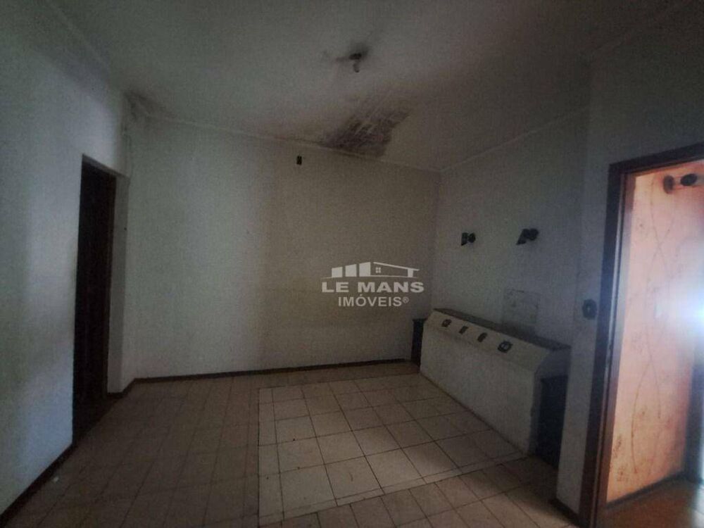 Casa à venda com 4 quartos, 151m² - Foto 3