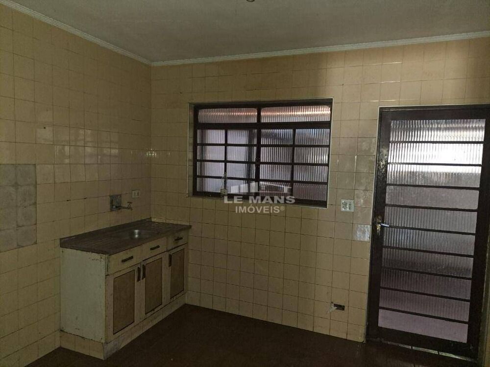 Casa à venda com 4 quartos, 151m² - Foto 5