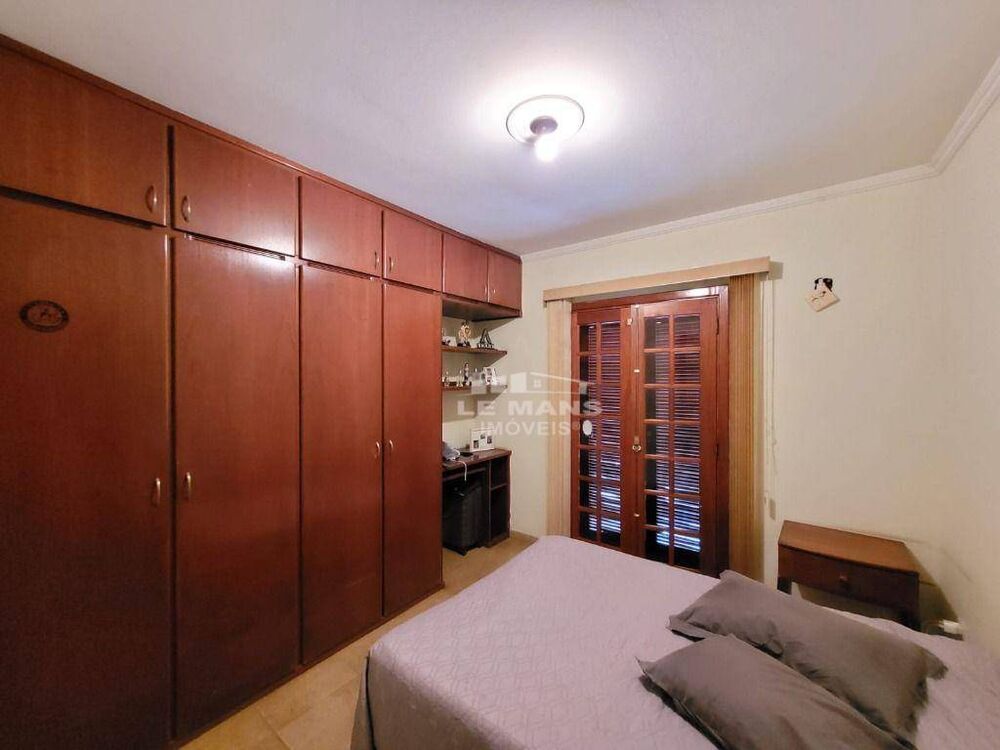 Casa à venda com 3 quartos, 200m² - Foto 9