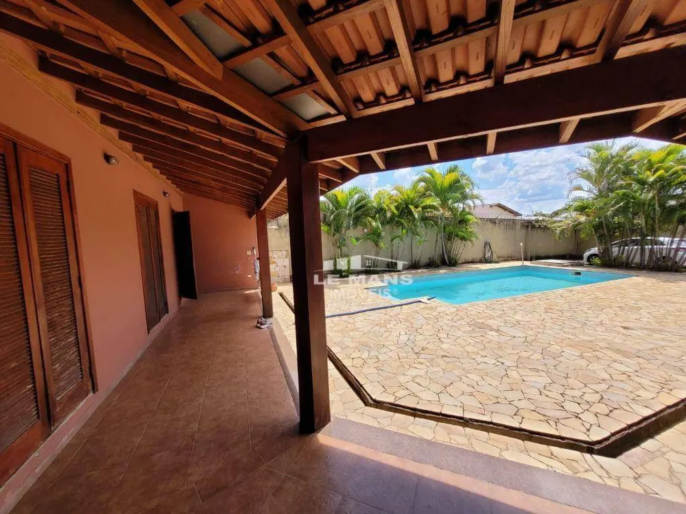 Casa, 3 quartos, 200 m² - Foto 13