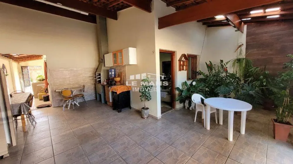 Casa, 2 quartos, 115 m² - Foto 1