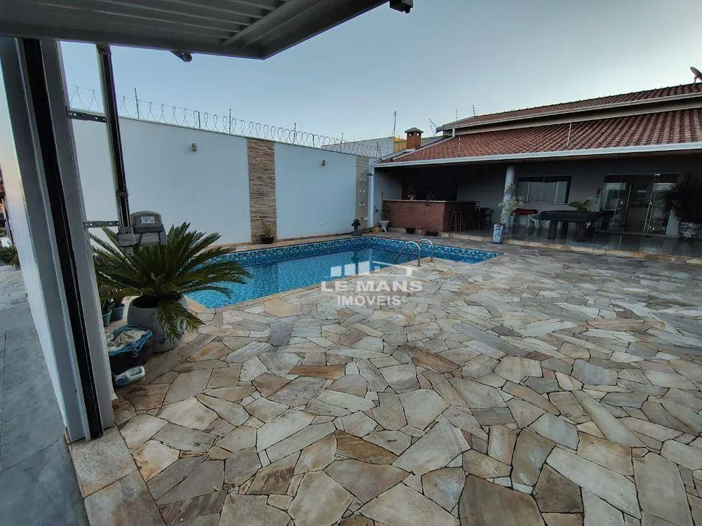 Casa, 2 quartos, 130 m² - Foto 1