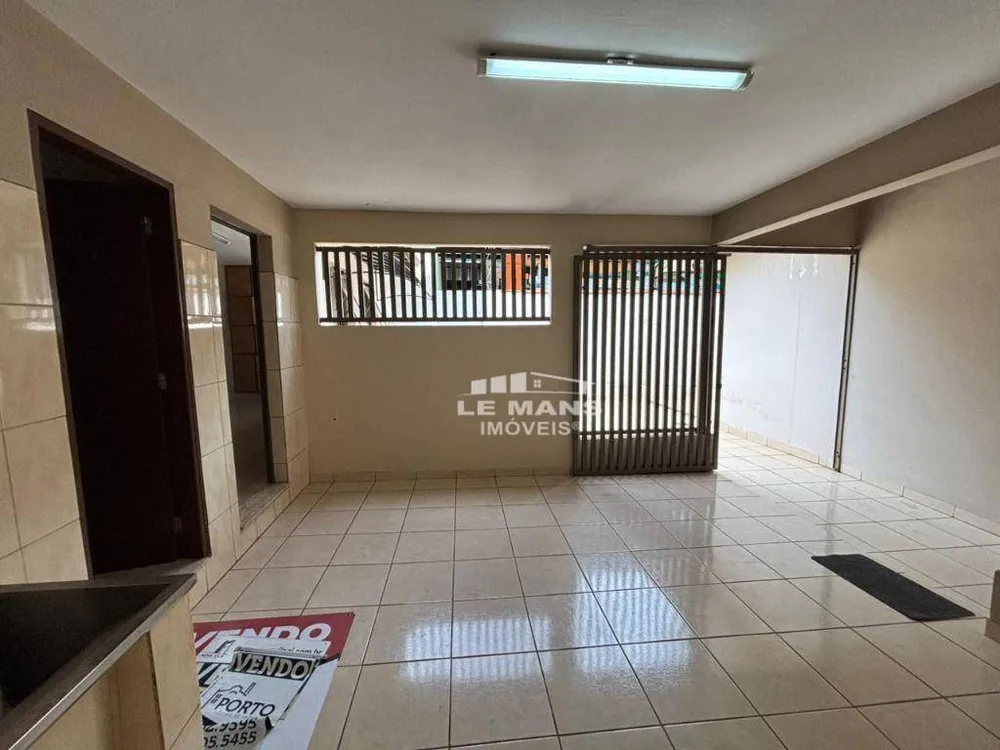 Casa, 3 quartos, 172 m² - Foto 2