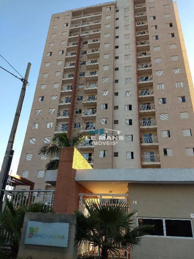 Apartamento à venda com 2 quartos, 79m² - Foto 1