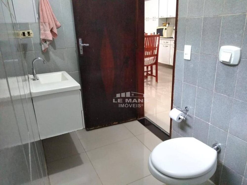 Casa, 3 quartos, 188 m² - Foto 8