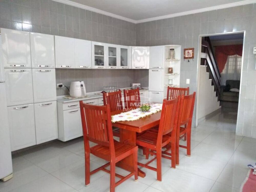 Casa, 3 quartos, 188 m² - Foto 4