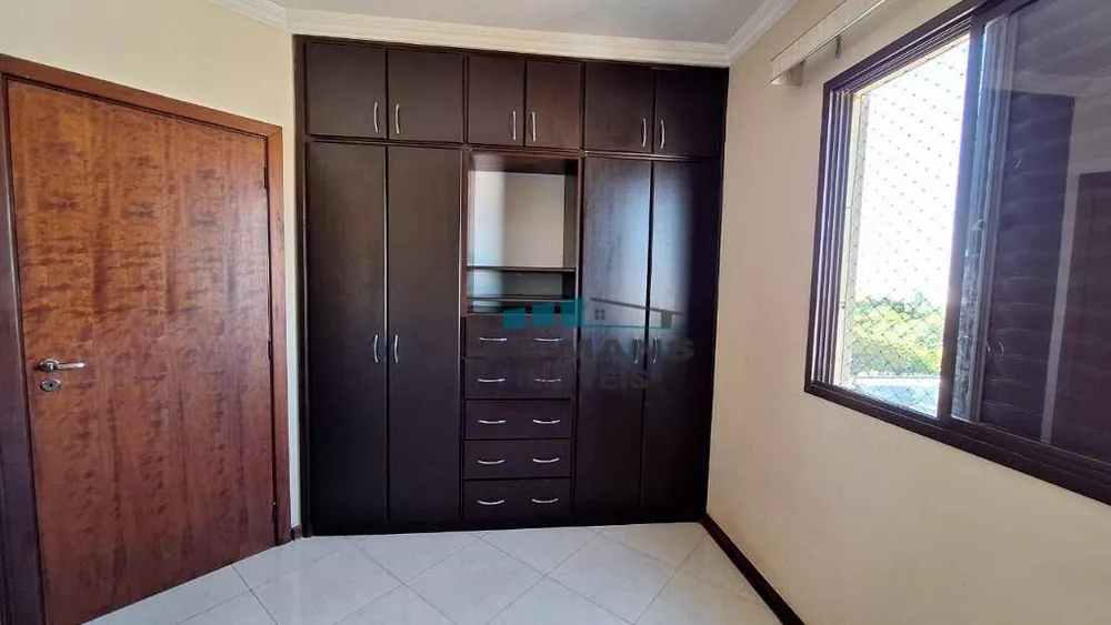 Apartamento à venda com 3 quartos, 73m² - Foto 2