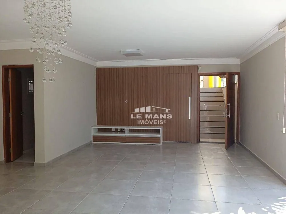 Casa, 3 quartos, 211 m² - Foto 7