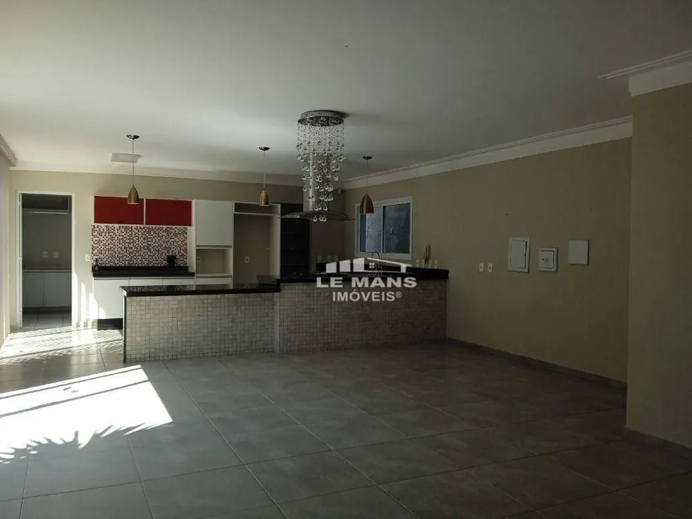 Casa, 3 quartos, 211 m² - Foto 8