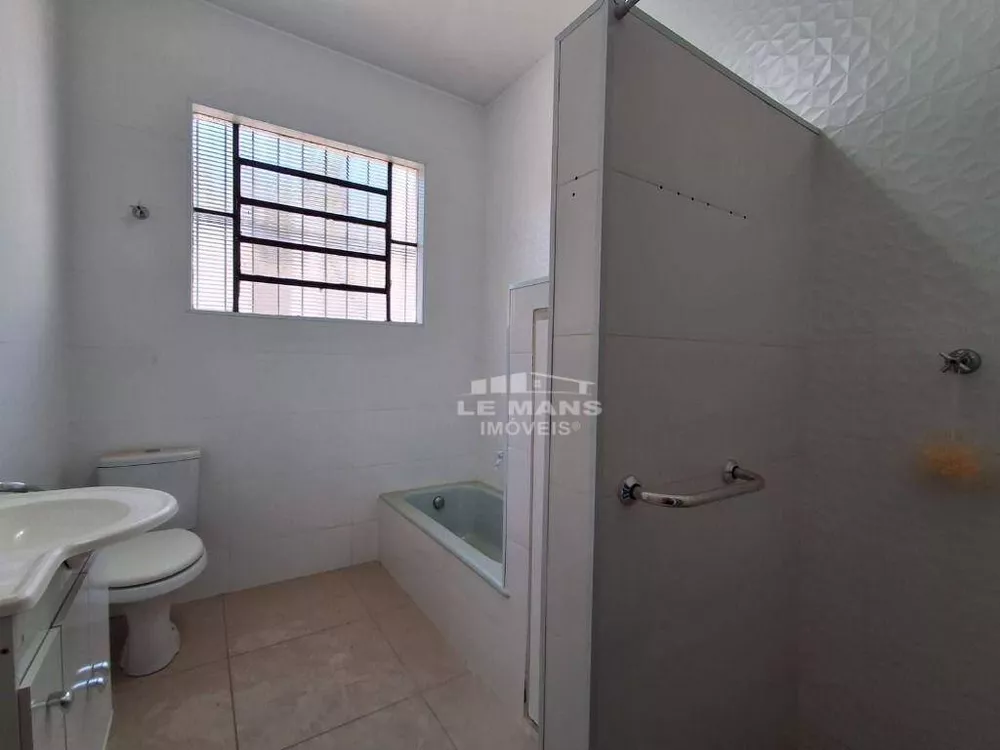 Casa, 3 quartos, 198 m² - Foto 3