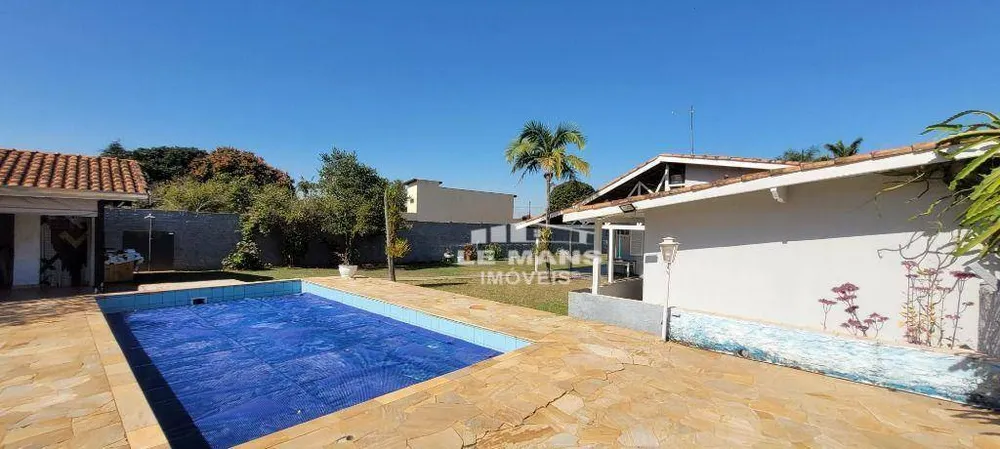 Chácara, 4 quartos, 1361 m² - Foto 2