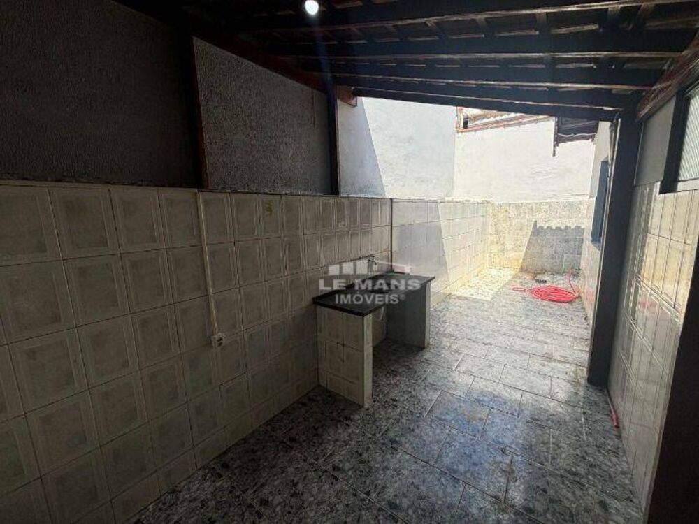 Casa à venda com 3 quartos, 111m² - Foto 11