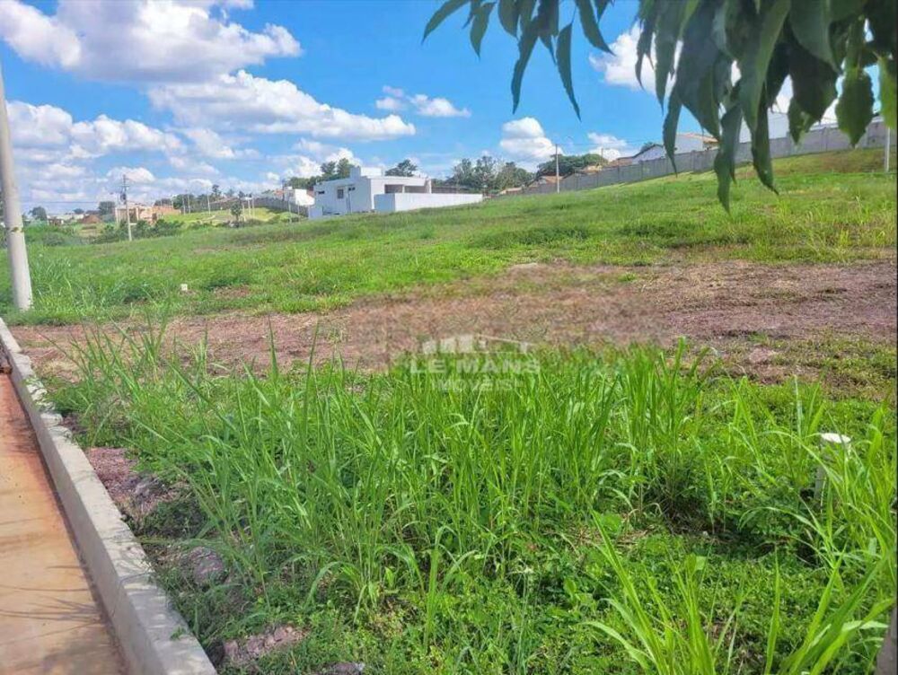 Loteamento e Condomínio, 405 m² - Foto 1