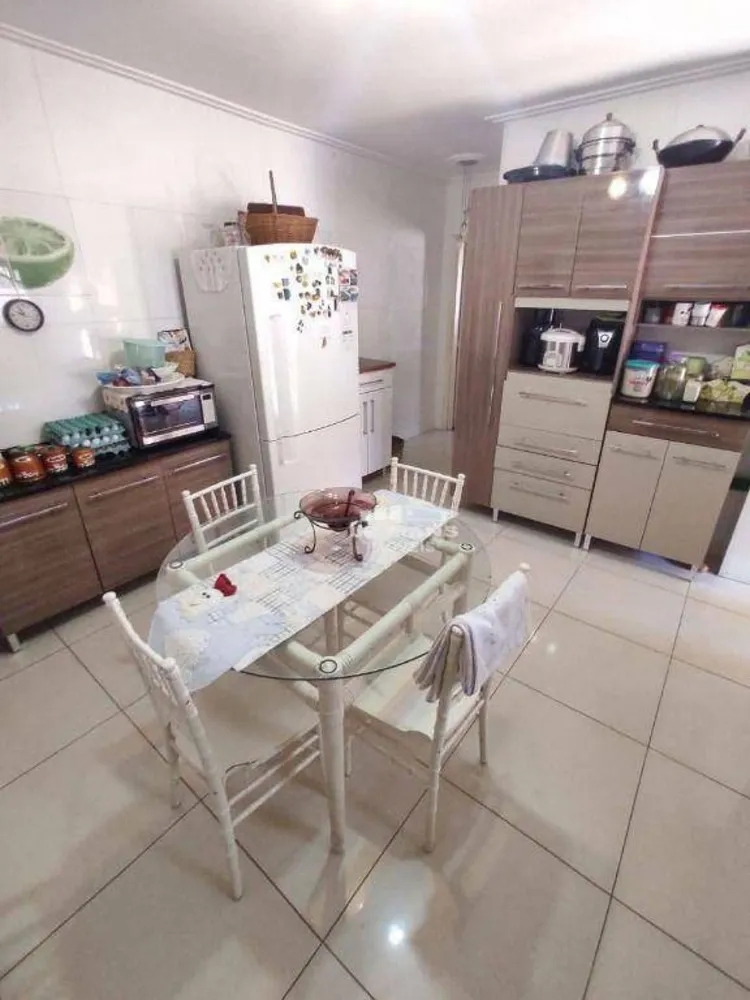 Casa, 3 quartos, 200 m² - Foto 4