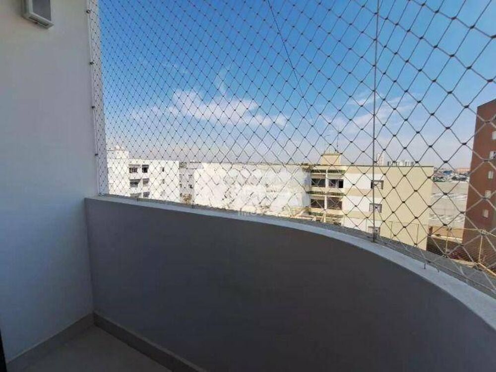 Apartamento à venda com 3 quartos, 72m² - Foto 2