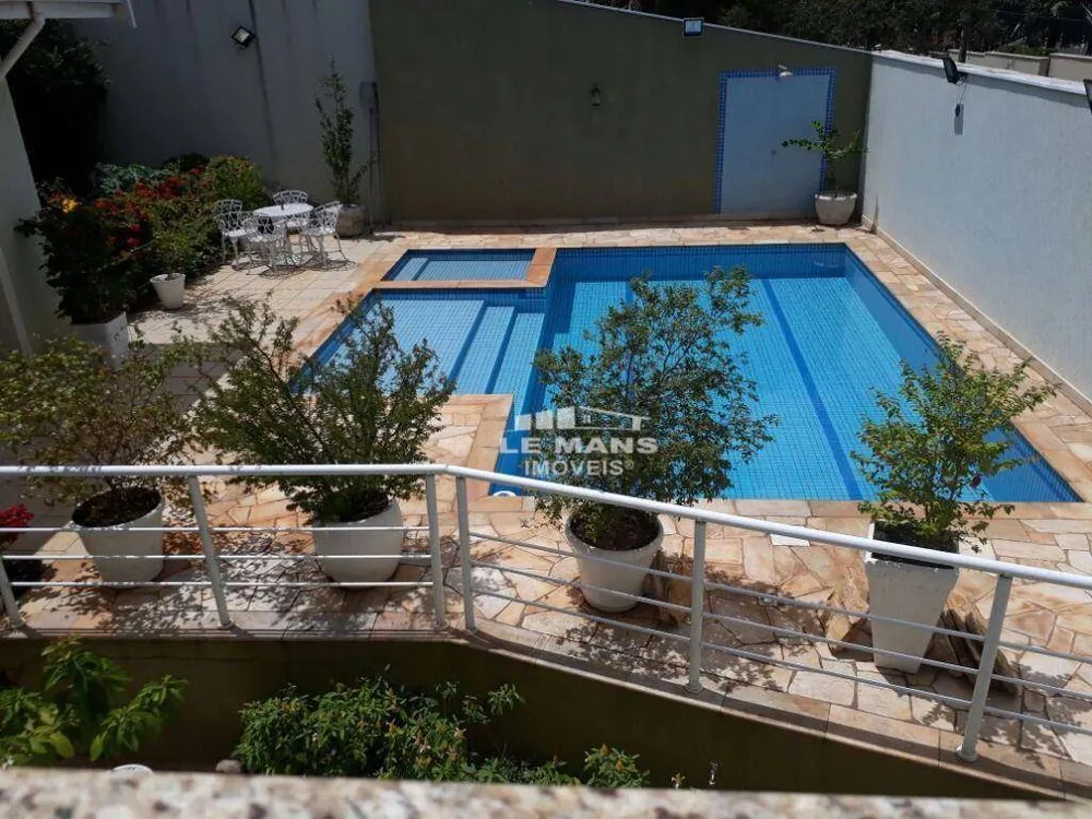 Casa, 5 quartos, 215 m² - Foto 2