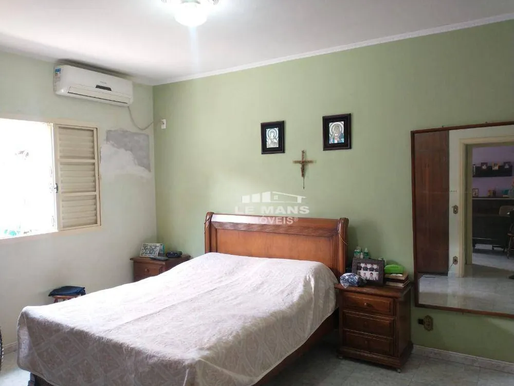 Casa, 4 quartos, 192 m² - Foto 1