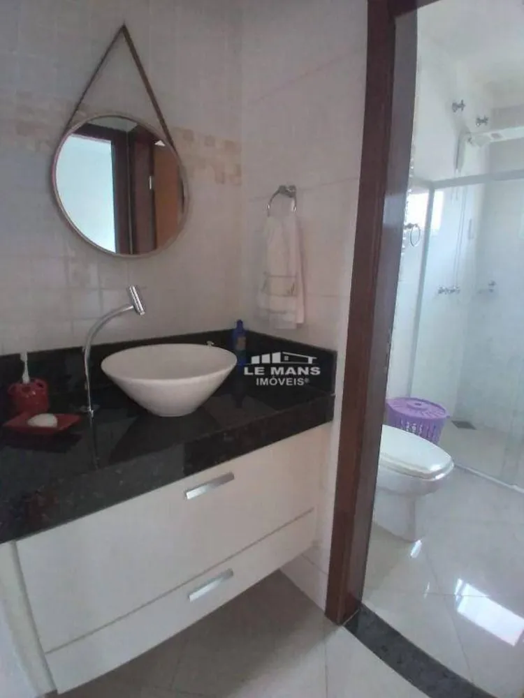 Casa, 3 quartos, 191 m² - Foto 2