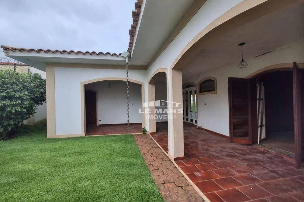 Casa, 3 quartos, 285 m² - Foto 2