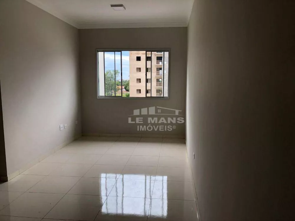 Apartamento à venda com 3 quartos, 70m² - Foto 3