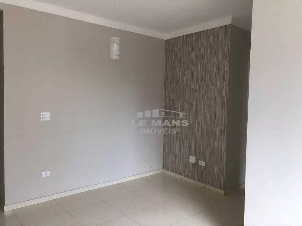 Apartamento à venda com 3 quartos, 70m² - Foto 1